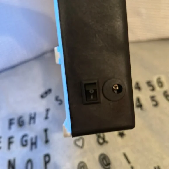 Light Box USB Charger Included - Picture 13 of 14